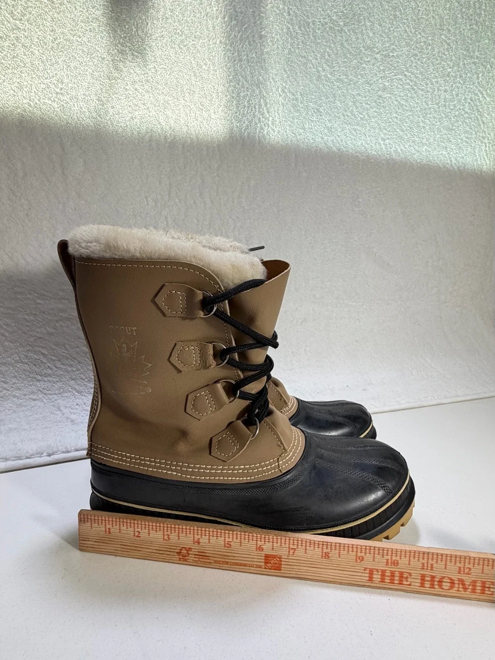 Sorel Caribou Boots Made in Canada Leather Snow Boots Tan and Black Men Size 8